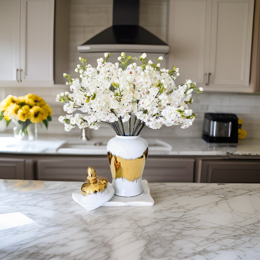 Ceramic vase with Gold Center